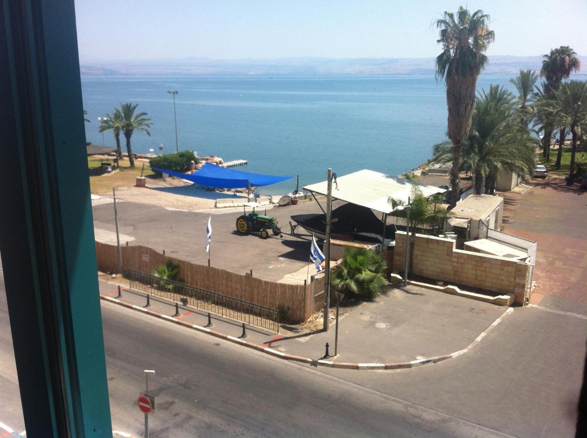 Apartment By The Lake Tiberias Bagian luar foto