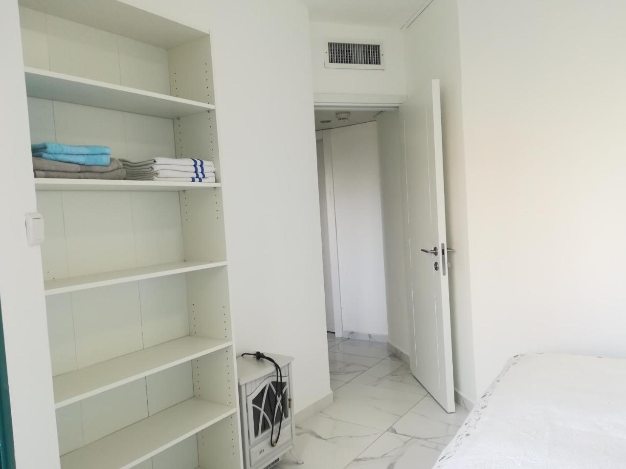 Apartment By The Lake Tiberias Bagian luar foto